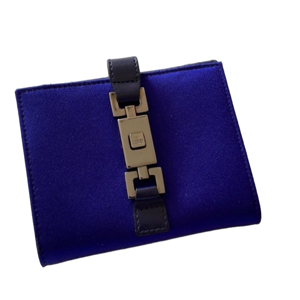 Compact Gucci Wallet. NWOT